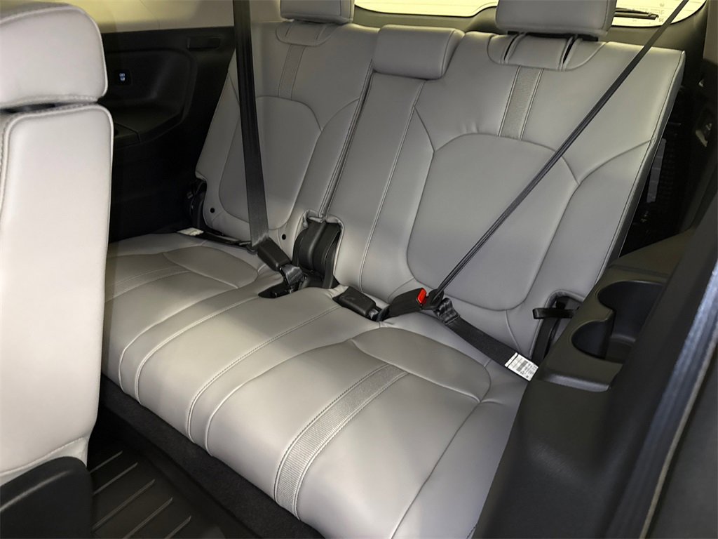 New 2025 Honda Pilot EX-L image 16