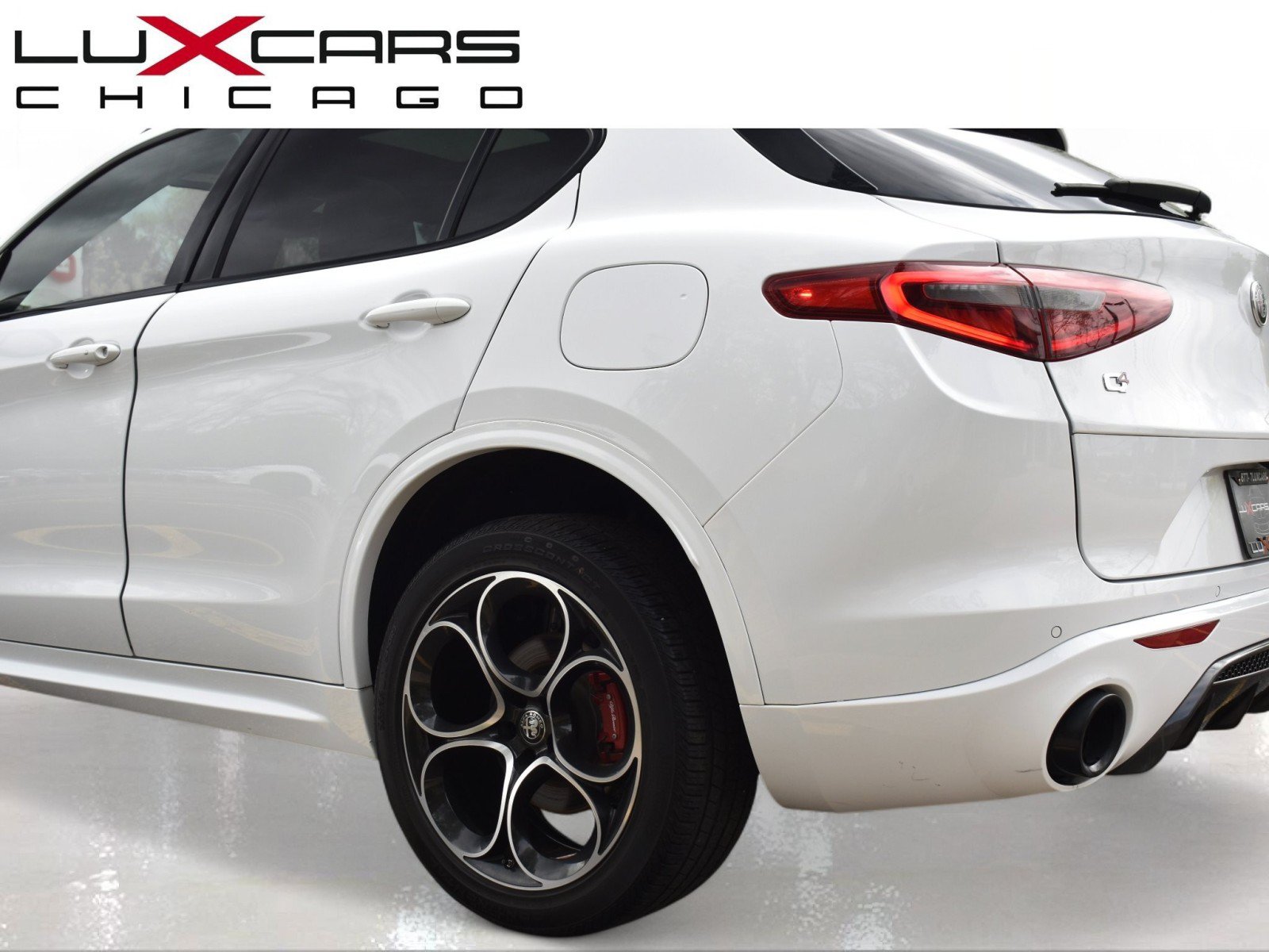 Used 2022 Alfa Romeo Stelvio Veloce AWD/4WD image 7