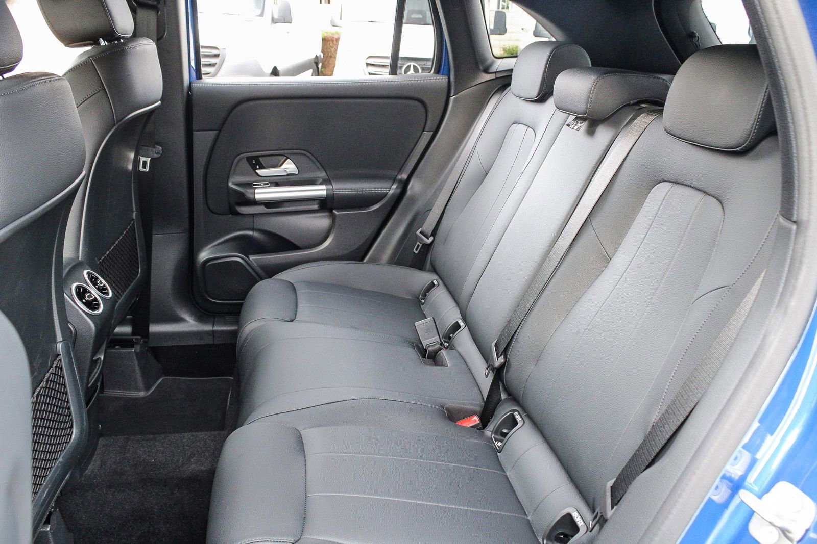 Used 2025 Mercedes-Benz GLA 250 4MATIC image 21