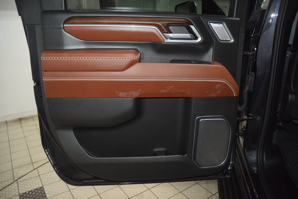 Used 2026 GMC Sierra 2500 Denali Ultimate w/ Max Trailering Package AWD/4WD image 52