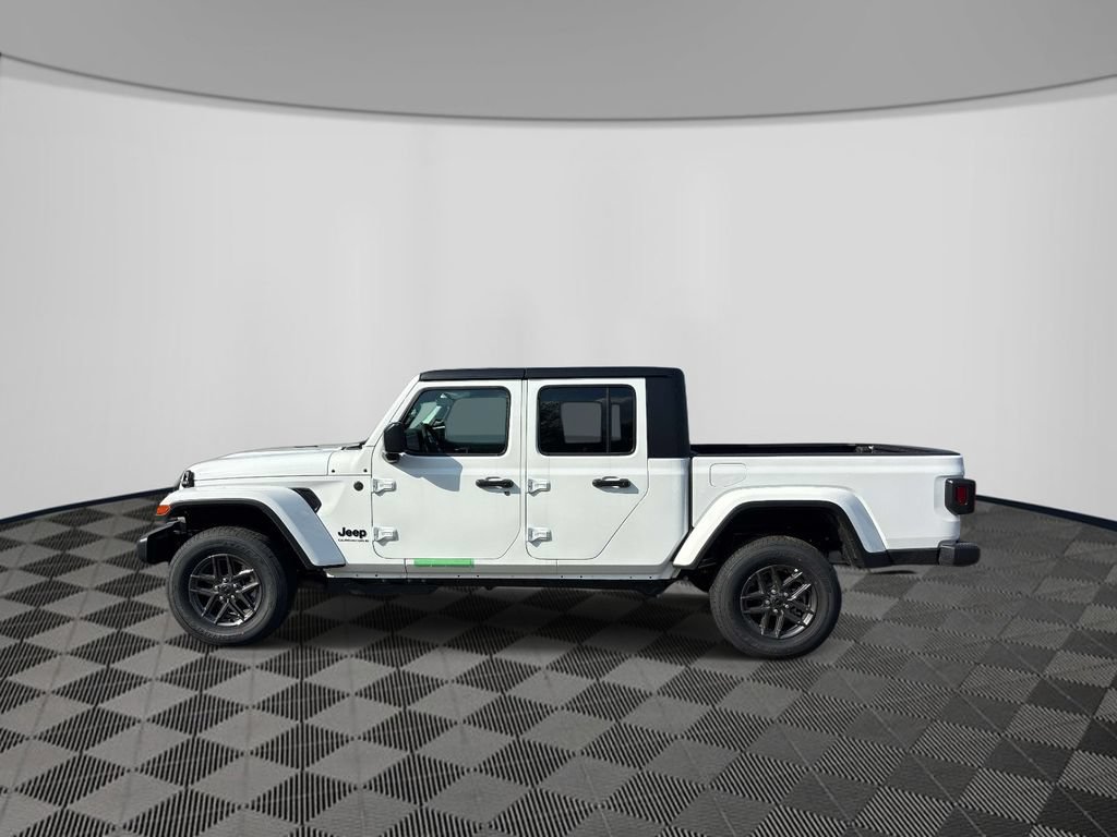 New 2026 Jeep Gladiator Sport AWD/4WD image 2