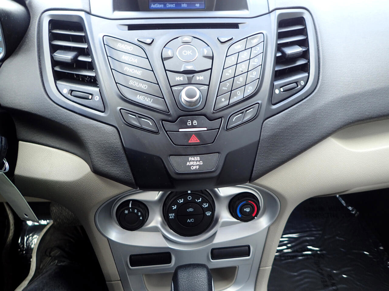 Used 2019 Ford Fiesta SE FWD image 17