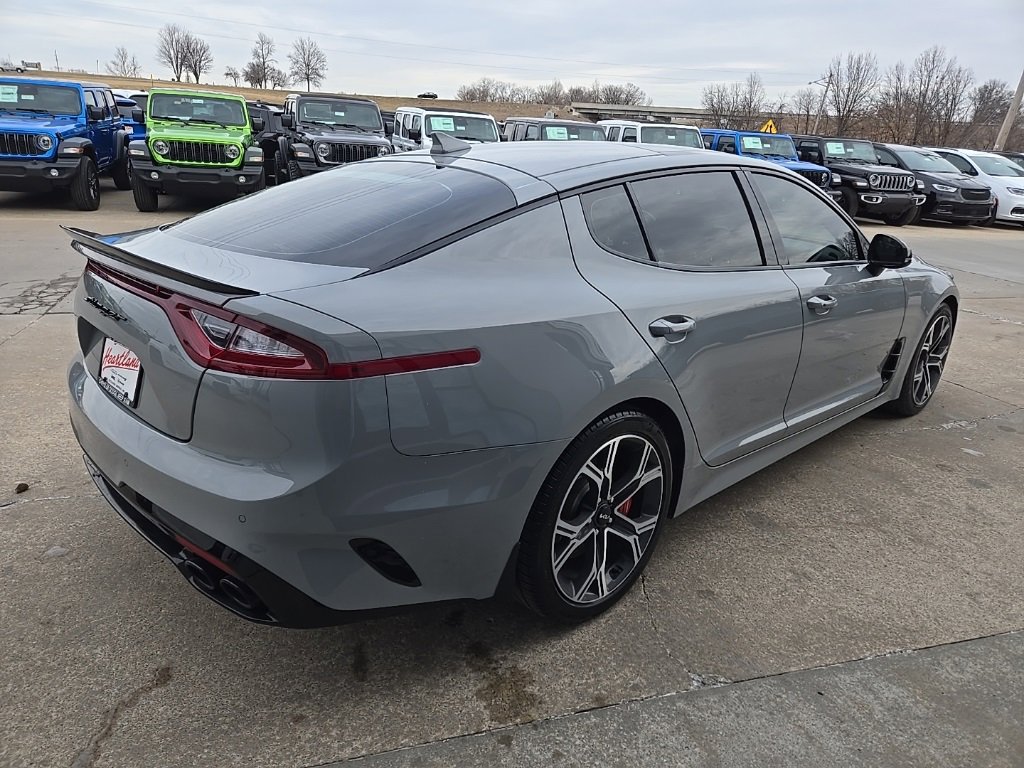 Used 2020 Kia Stinger GT2 image 11