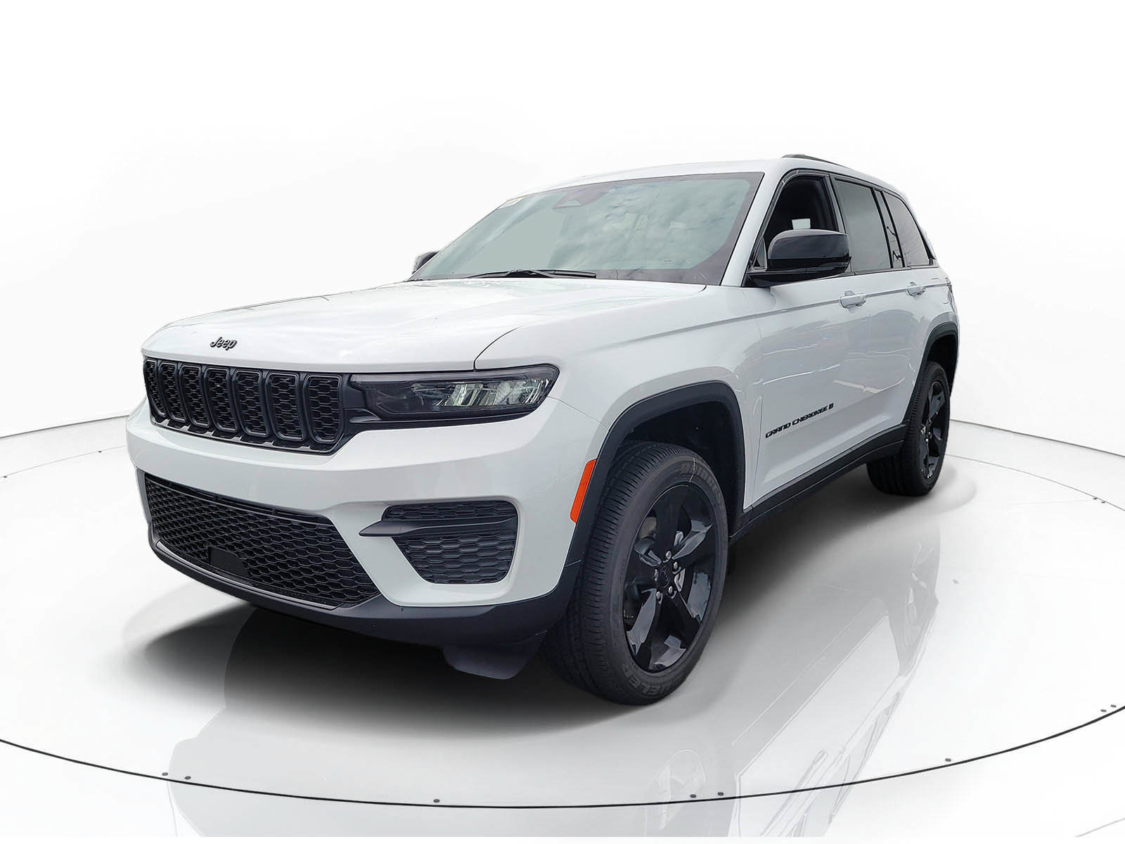 New 2025 Jeep Grand Cherokee Altitude RWD image 4