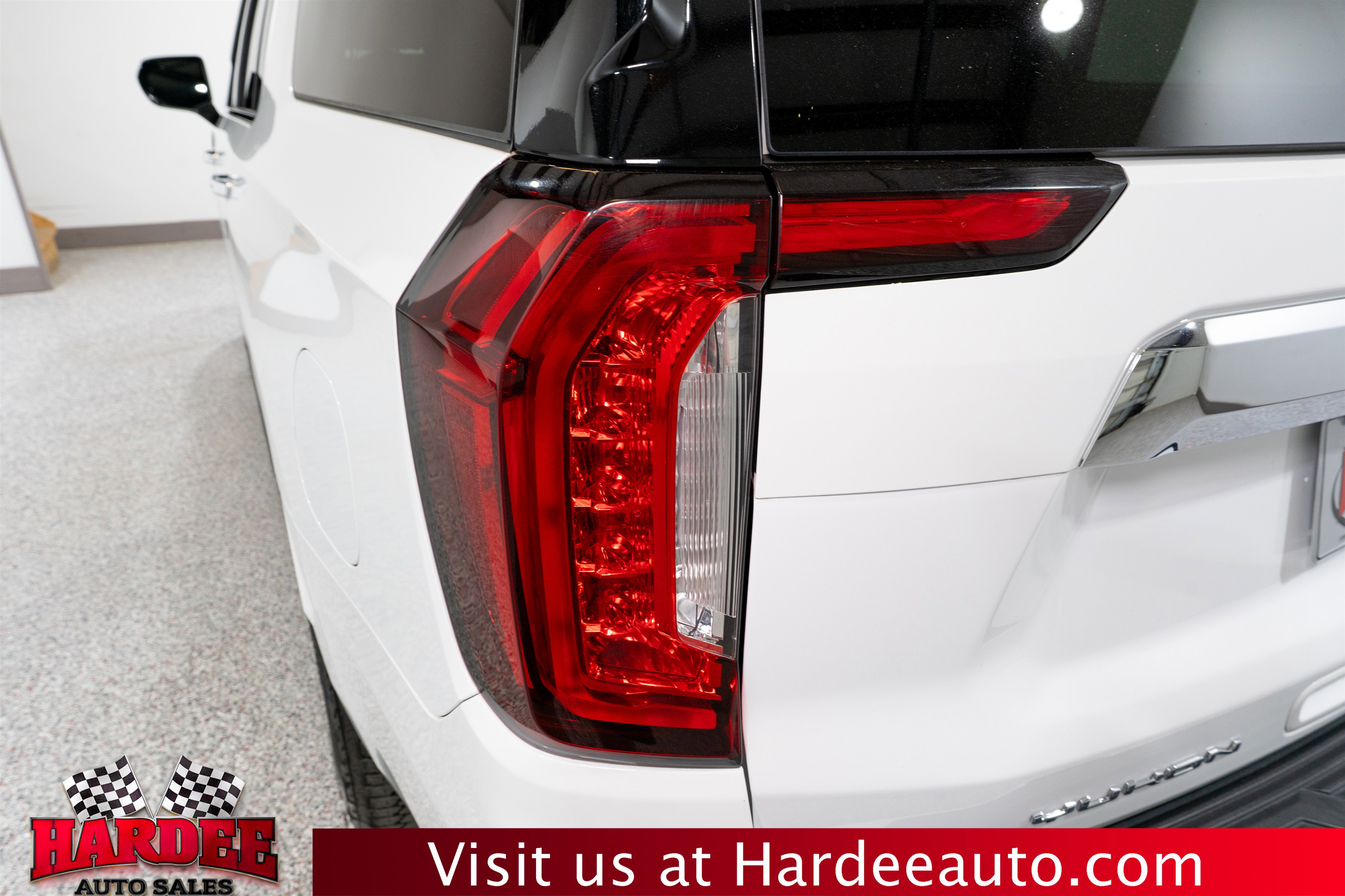 Used 2022 GMC Yukon XL SLT image 9