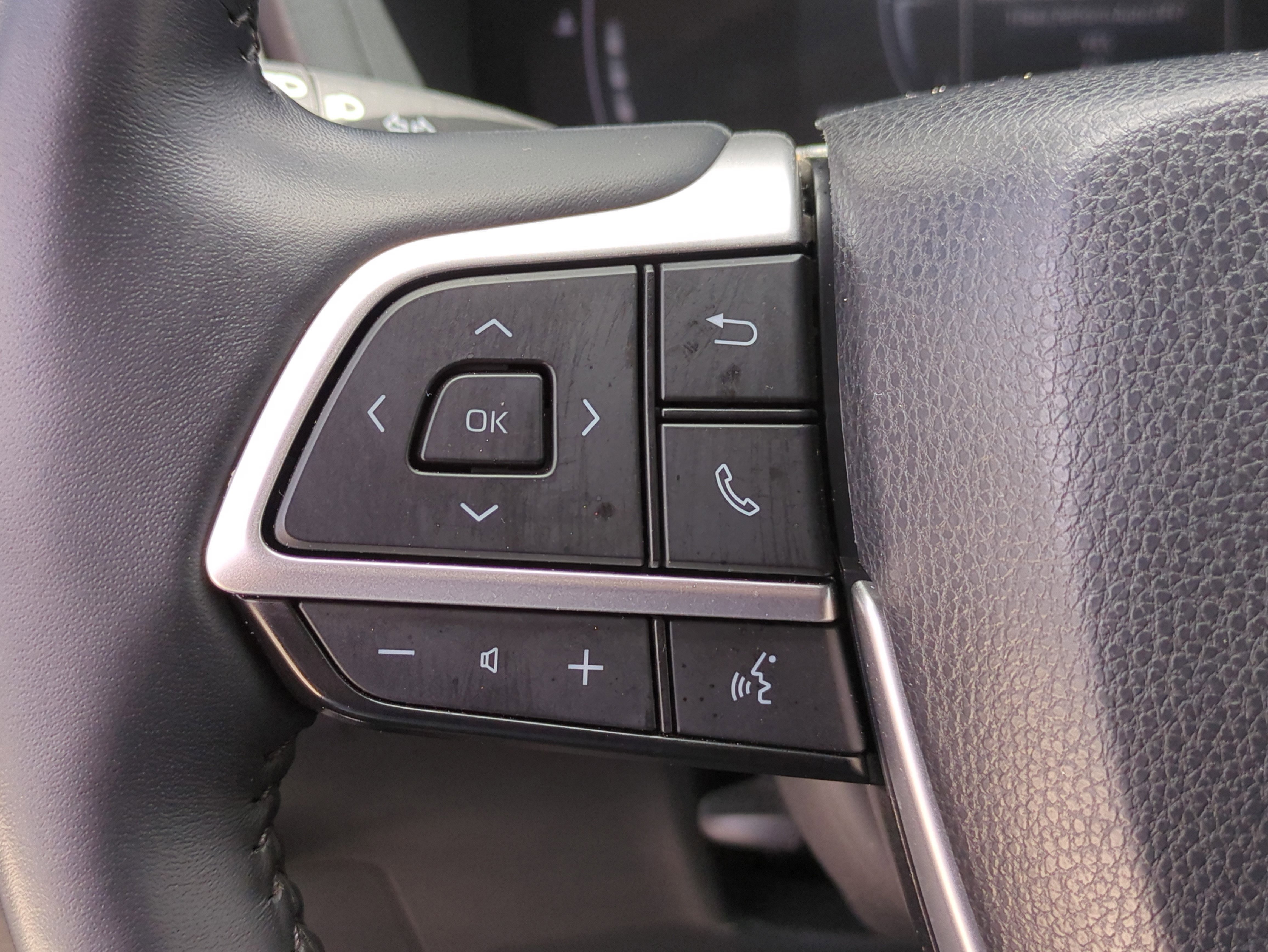 Used 2024 Toyota Grand Highlander XLE image 30