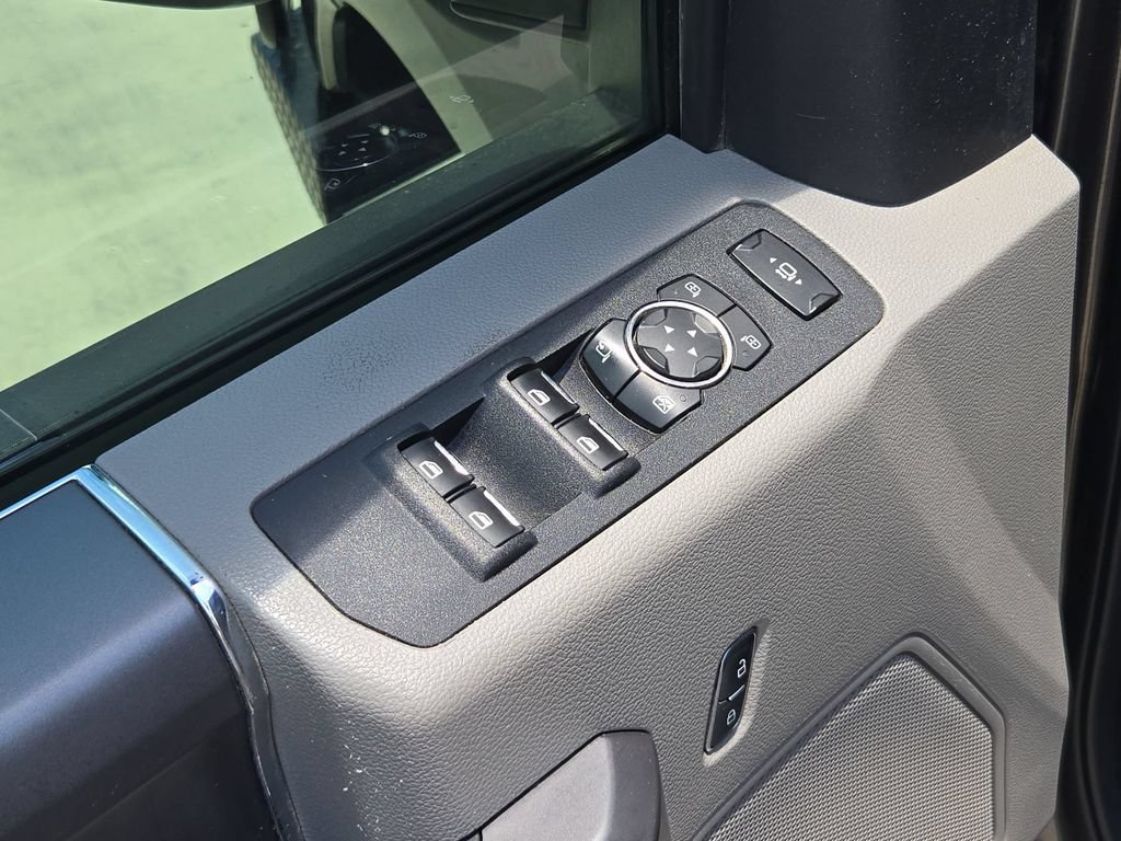 Used 2019 Ford F350 XLT w/ XLT Premium Package AWD/4WD image 21