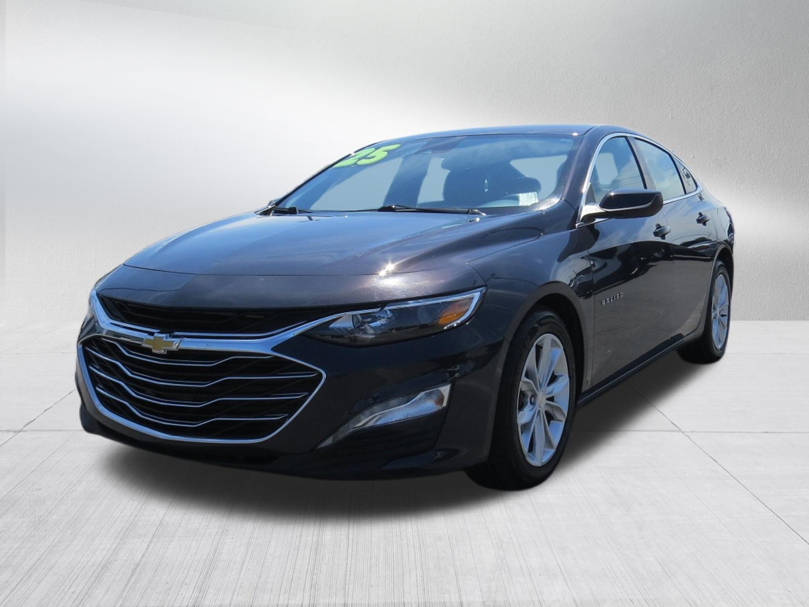 Used 2025 Chevrolet Malibu LT FWD image 7