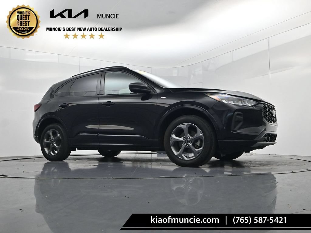 Used 2023 Ford Escape ST-Line w/ Tech Pack #1 AWD/4WD image 39