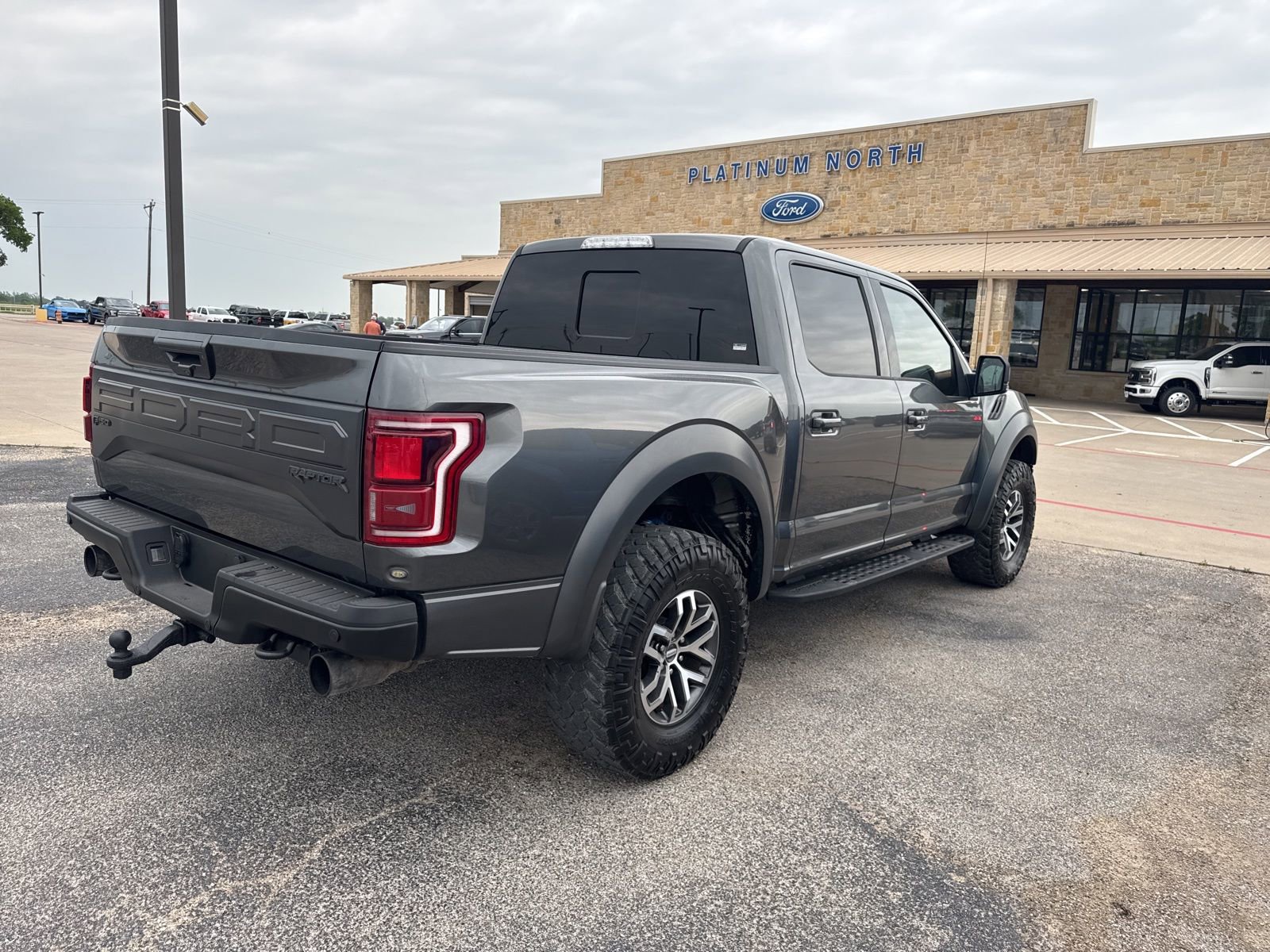 Used 2018 Ford F150 Raptor w/ Equipment Group 802A Luxury AWD/4WD image 4