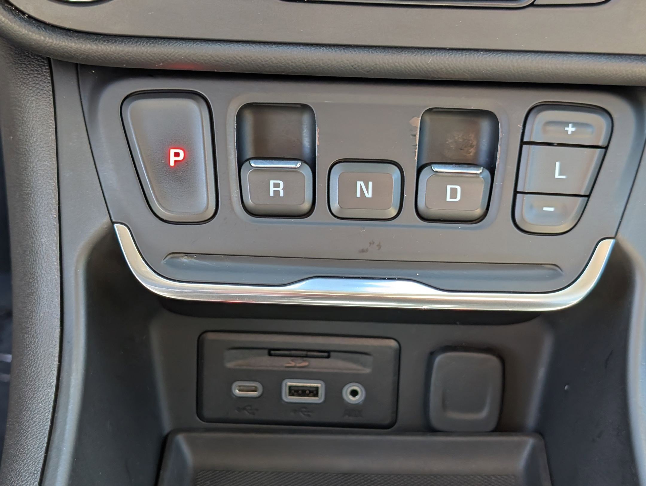 Used 2018 GMC Terrain Denali w/ Comfort Package image 24