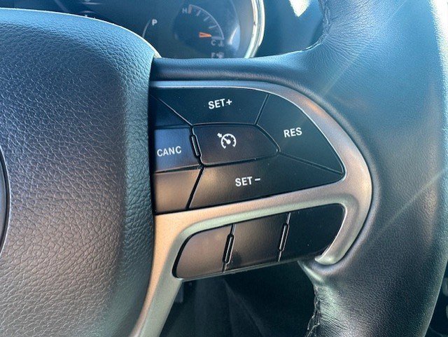 Used 2021 Jeep Grand Cherokee Limited AWD/4WD image 16