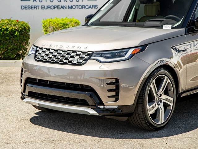 New 2025 Land Rover Discovery Metropolitan Edition AWD/4WD image 2