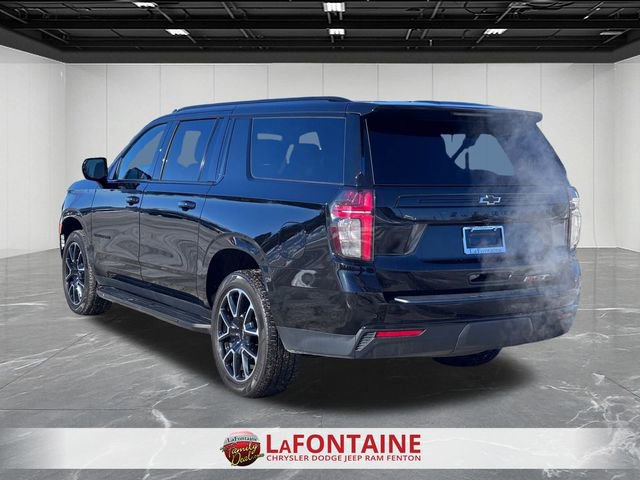 Used 2023 Chevrolet Suburban RST image 3