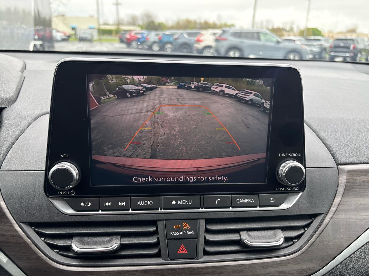 Used 2024 Nissan Altima 2.5 SV FWD image 17