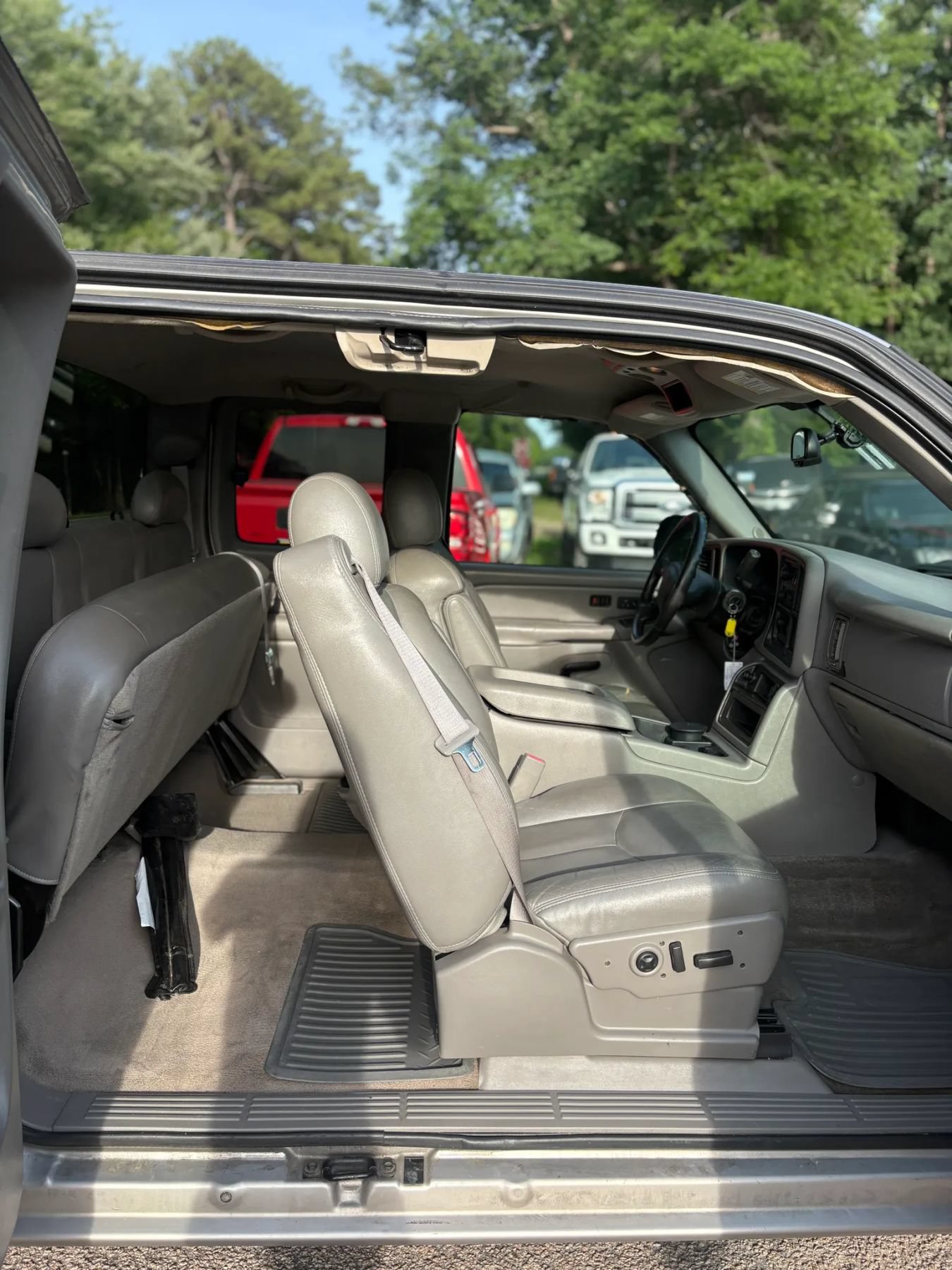Used 2004 Chevrolet Silverado 1500 LT w/ Light Duty Power Package RWD image 19