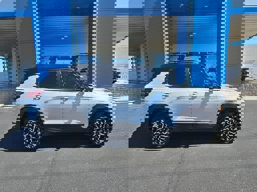 New 2026 Chevrolet TrailBlazer RS w/ Convenience Package image 2