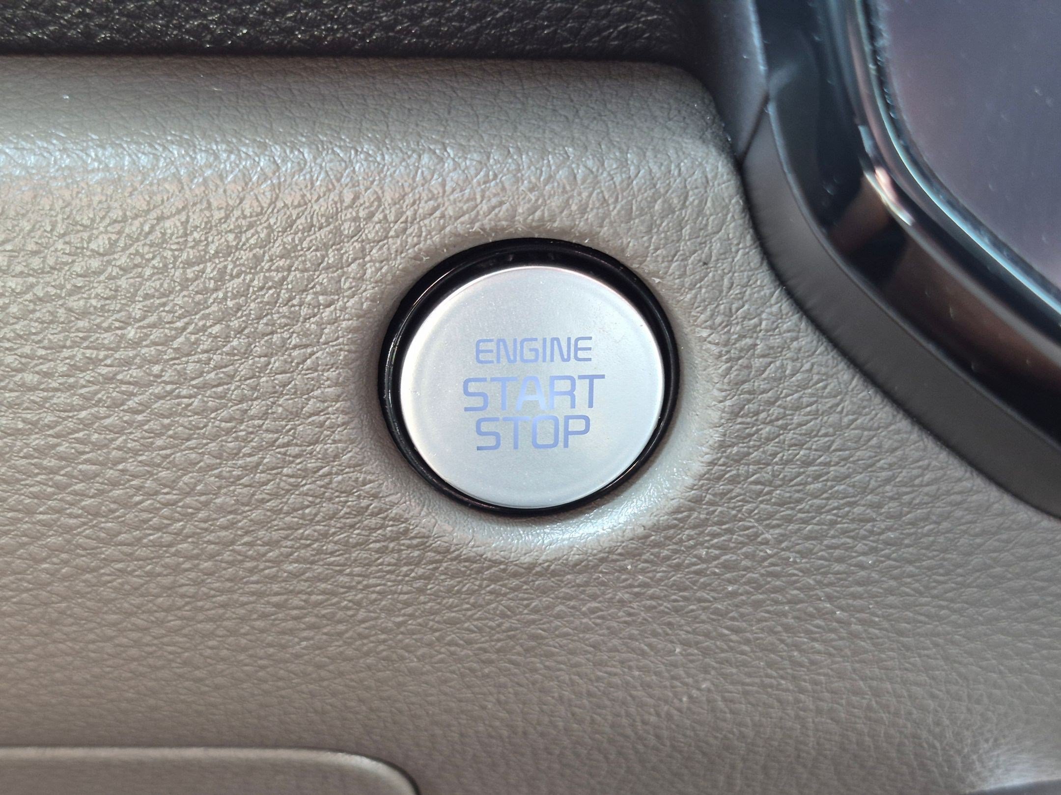 Used 2026 Kia Carnival LXS FWD image 22