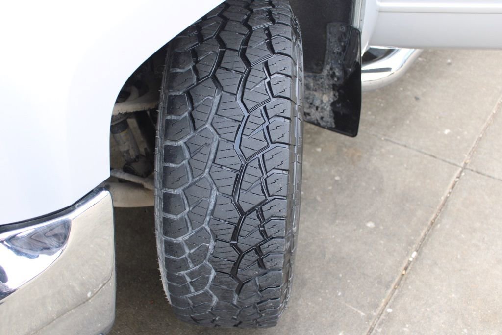 Used 2018 Chevrolet Silverado 1500 LT w/ All Star Edition image 12