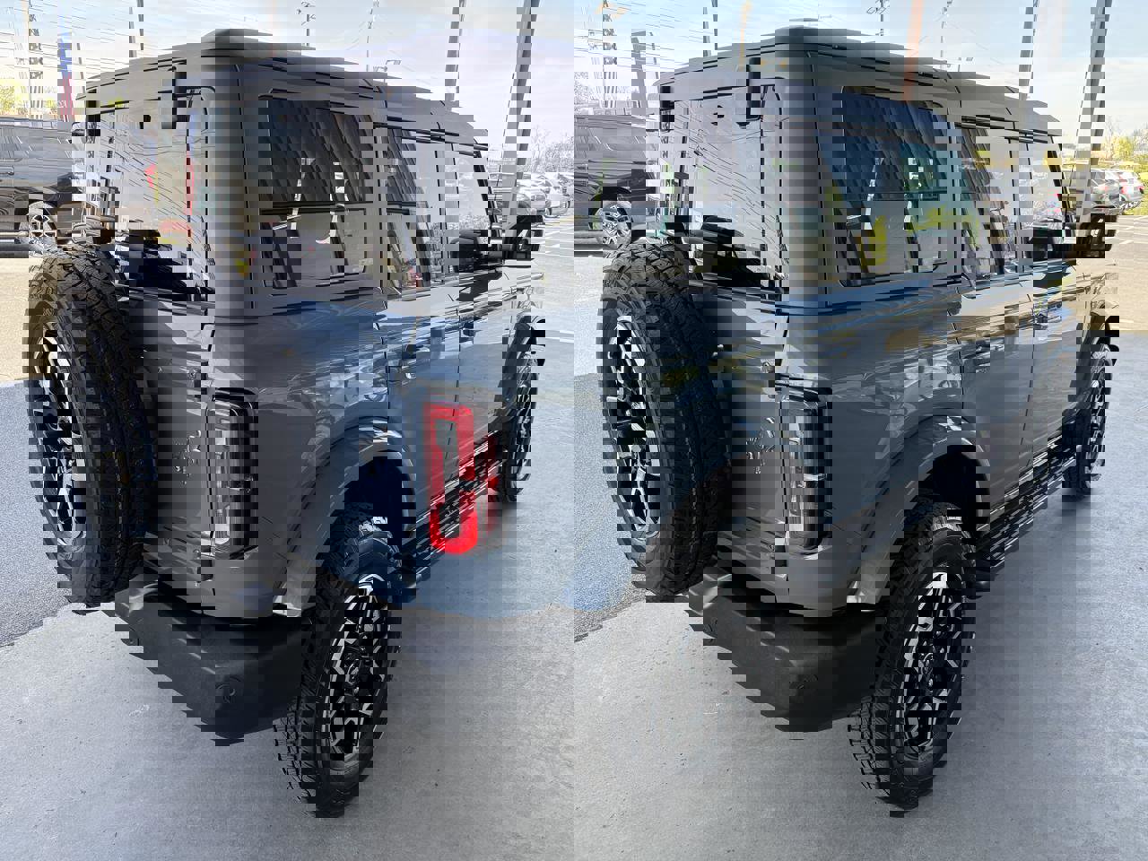 Used 2024 Ford Bronco Outer Banks image 6