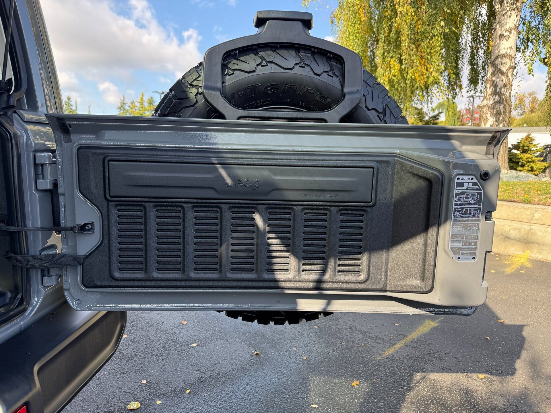 Used 2021 Jeep Wrangler Unlimited Rubicon w/ Uconnect 4C Nav & Sound Group AWD/4WD image 14