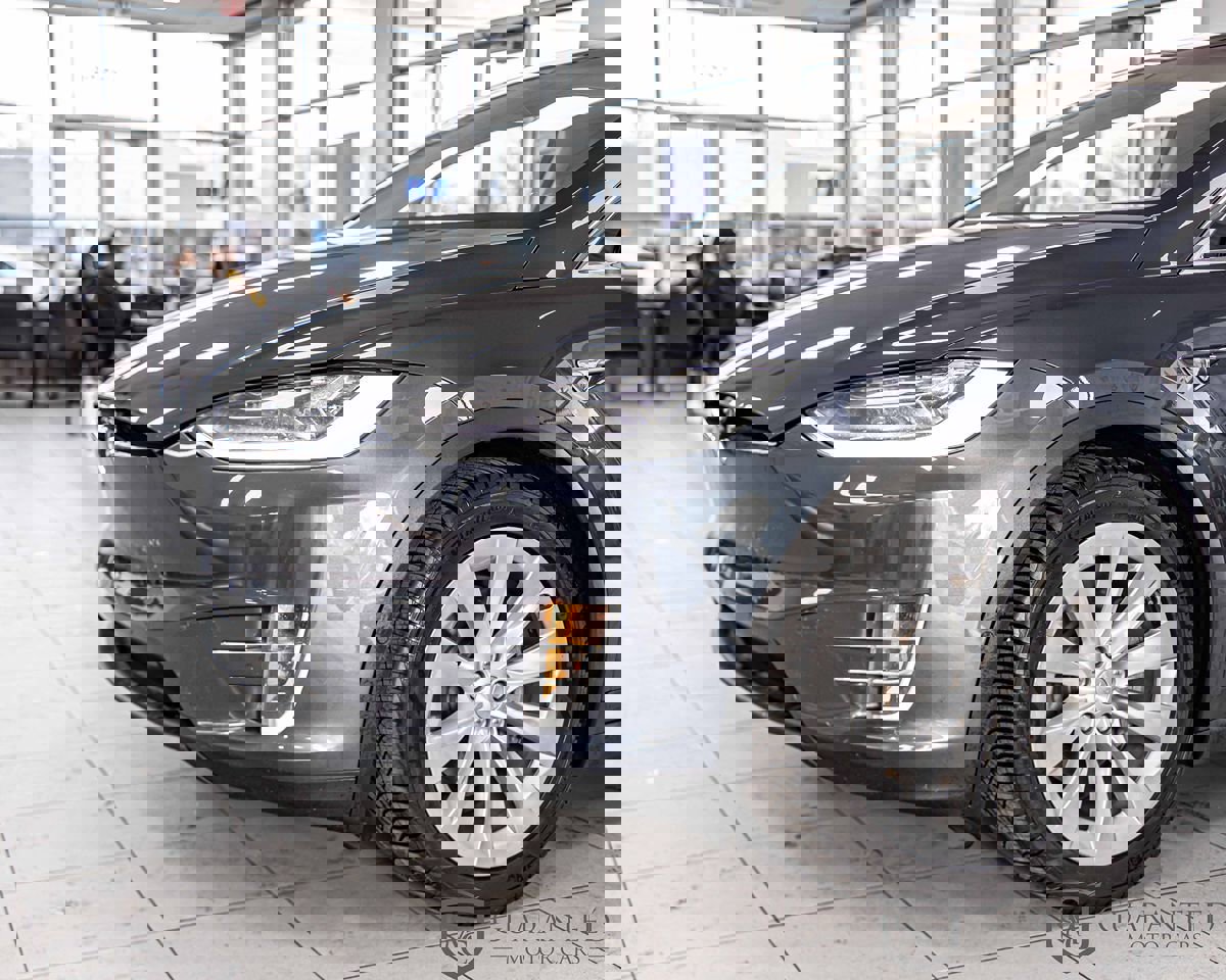 Used 2017 Tesla Model X 100D image 5