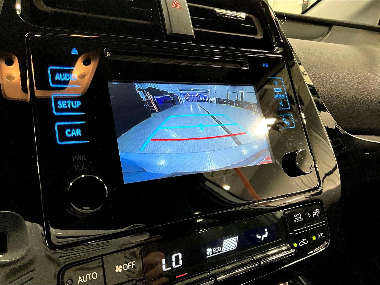 Used 2019 Toyota Prius XLE FWD image 36