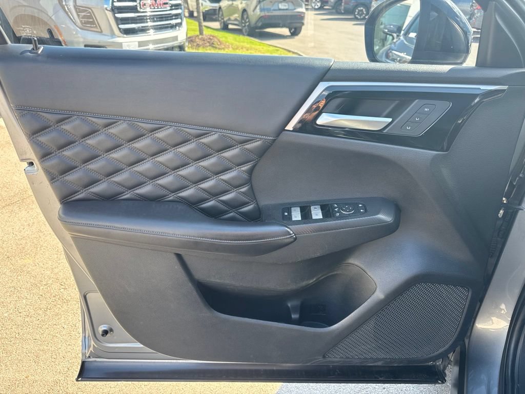 Used 2023 Mitsubishi Outlander SEL Black Edition AWD/4WD image 10