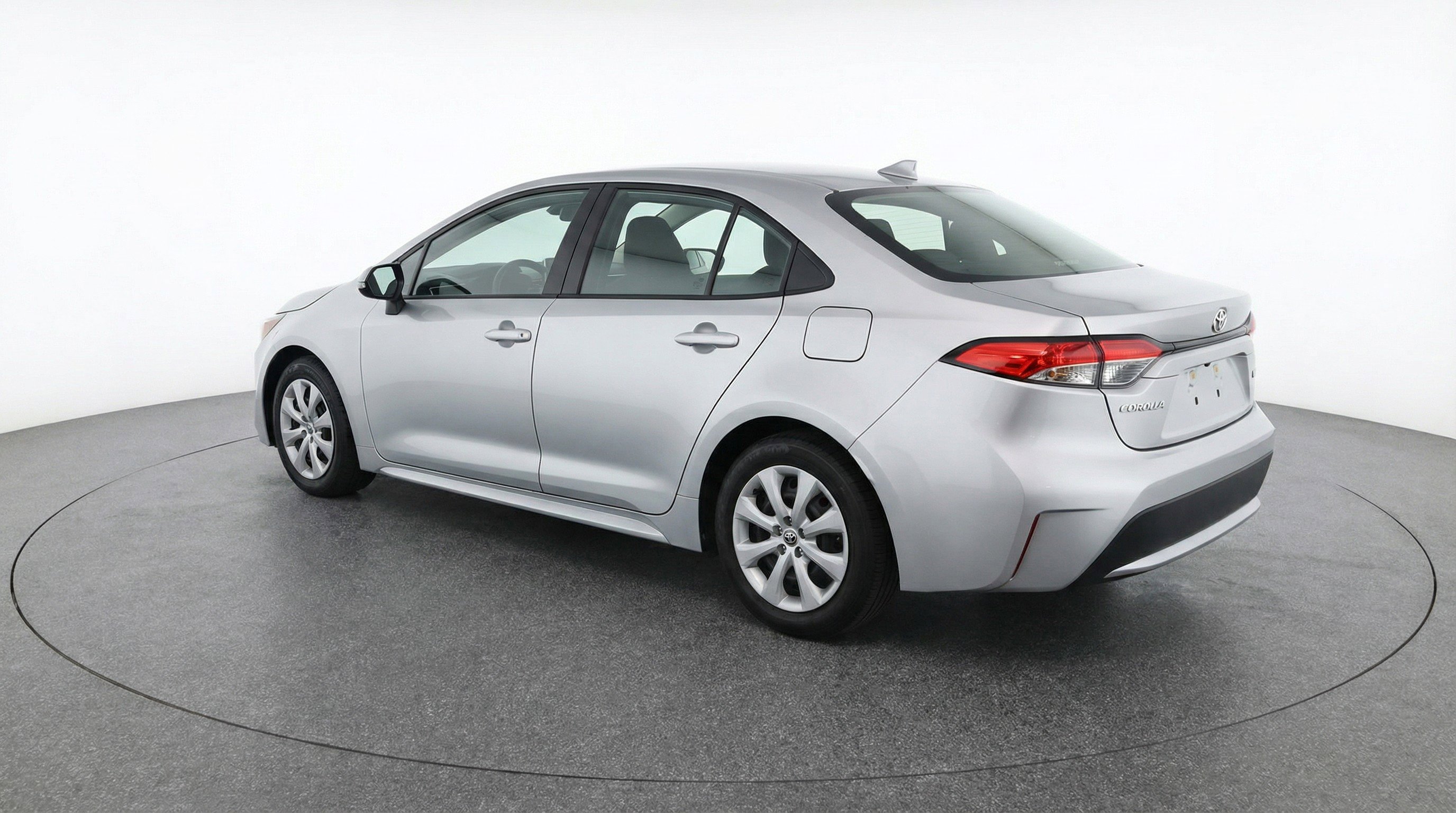 Used 2025 Toyota Corolla LE image 6