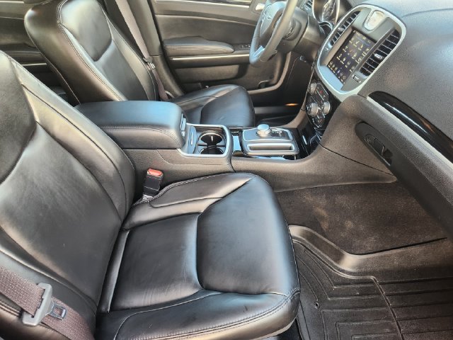Used 2023 Chrysler 300 Touring L w/ Popular Equipment Group AWD/4WD image 15