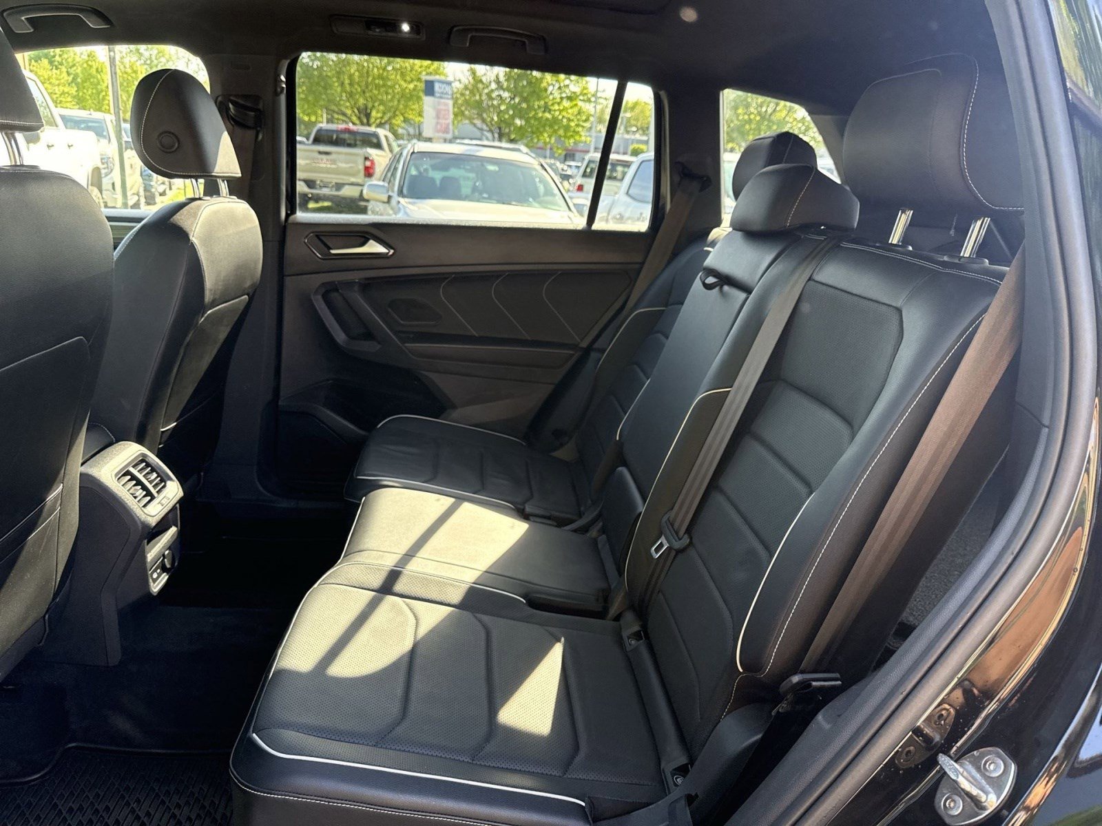 Used 2022 Volkswagen Tiguan SEL R-Line AWD/4WD image 23