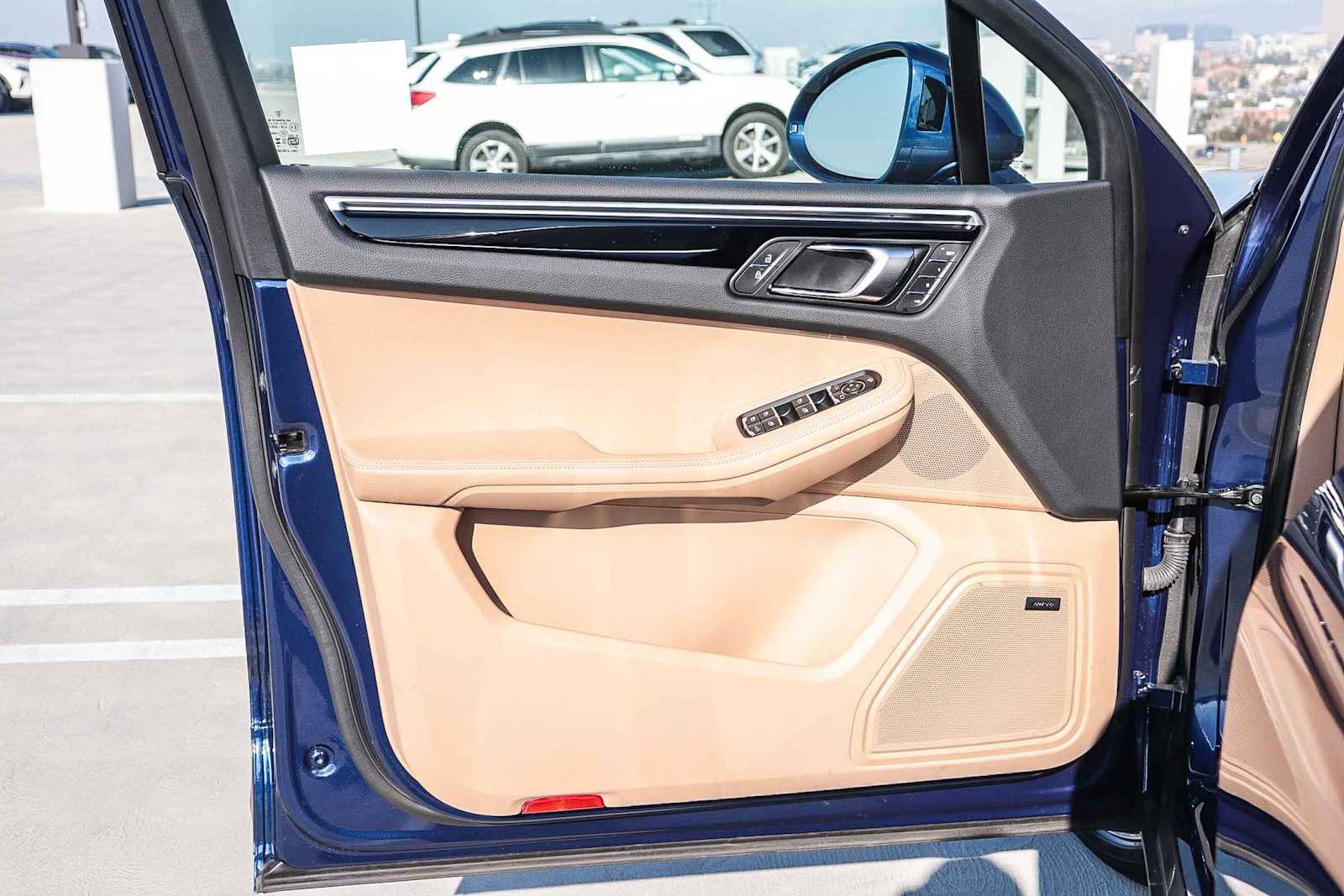 Used 2024 Porsche Macan image 29