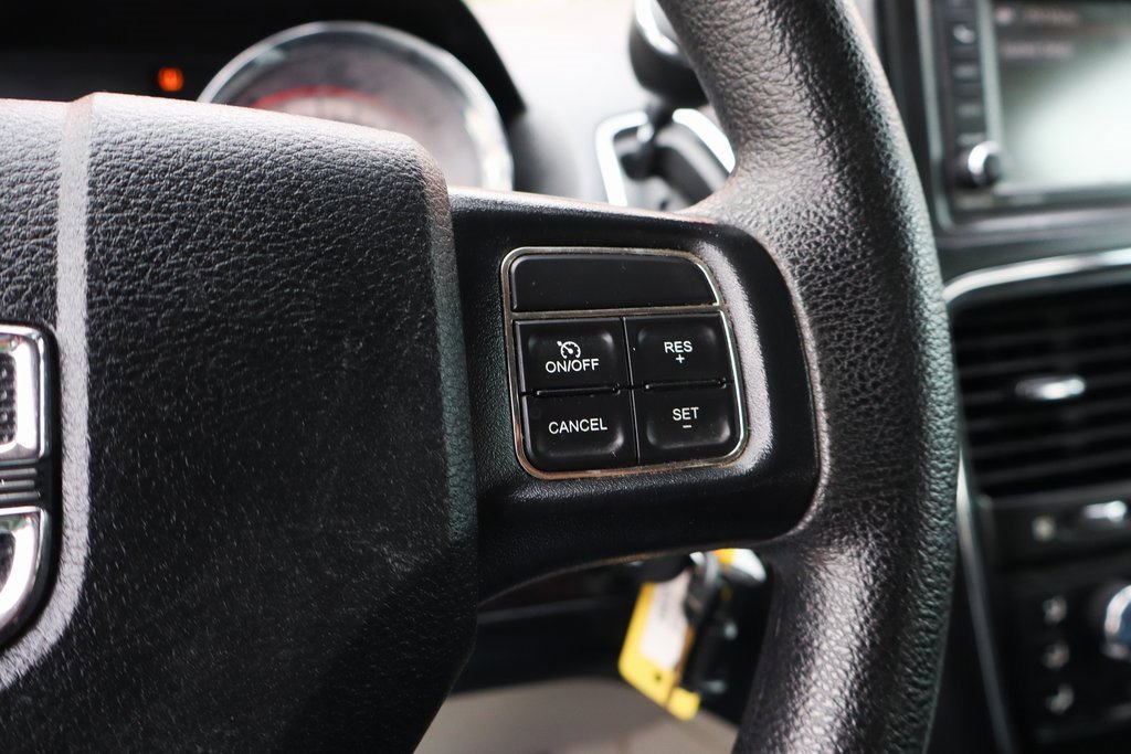 Used 2019 Dodge Grand Caravan SE image 23