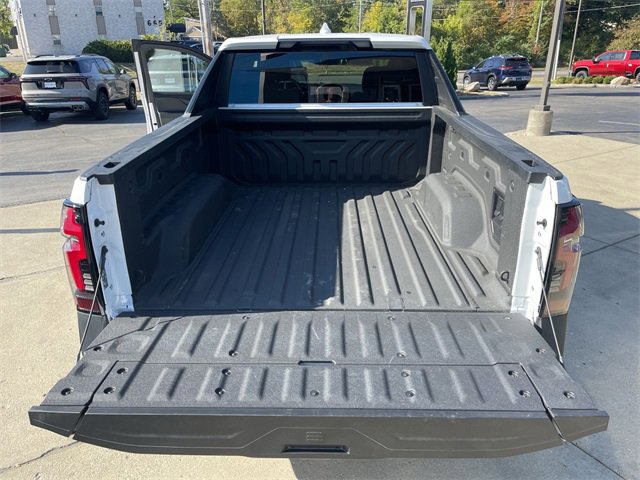 New 2025 Chevrolet Silverado EV LT image 21
