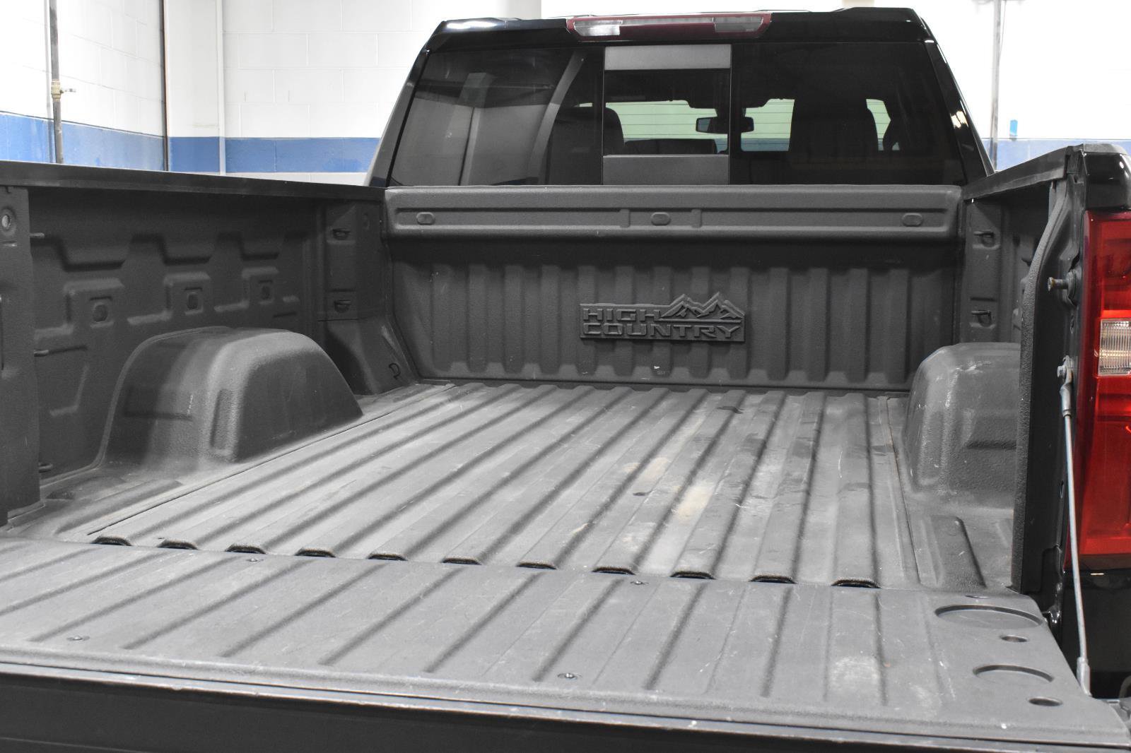 Used 2020 Chevrolet Silverado 1500 High Country image 28