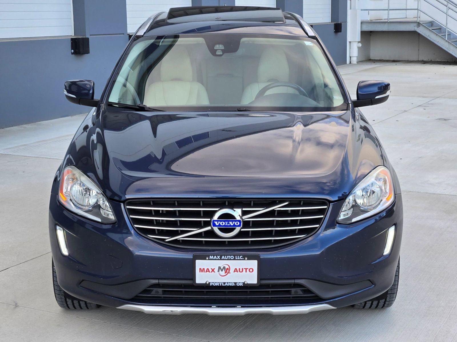 Used 2015 Volvo XC60 T5 image 3