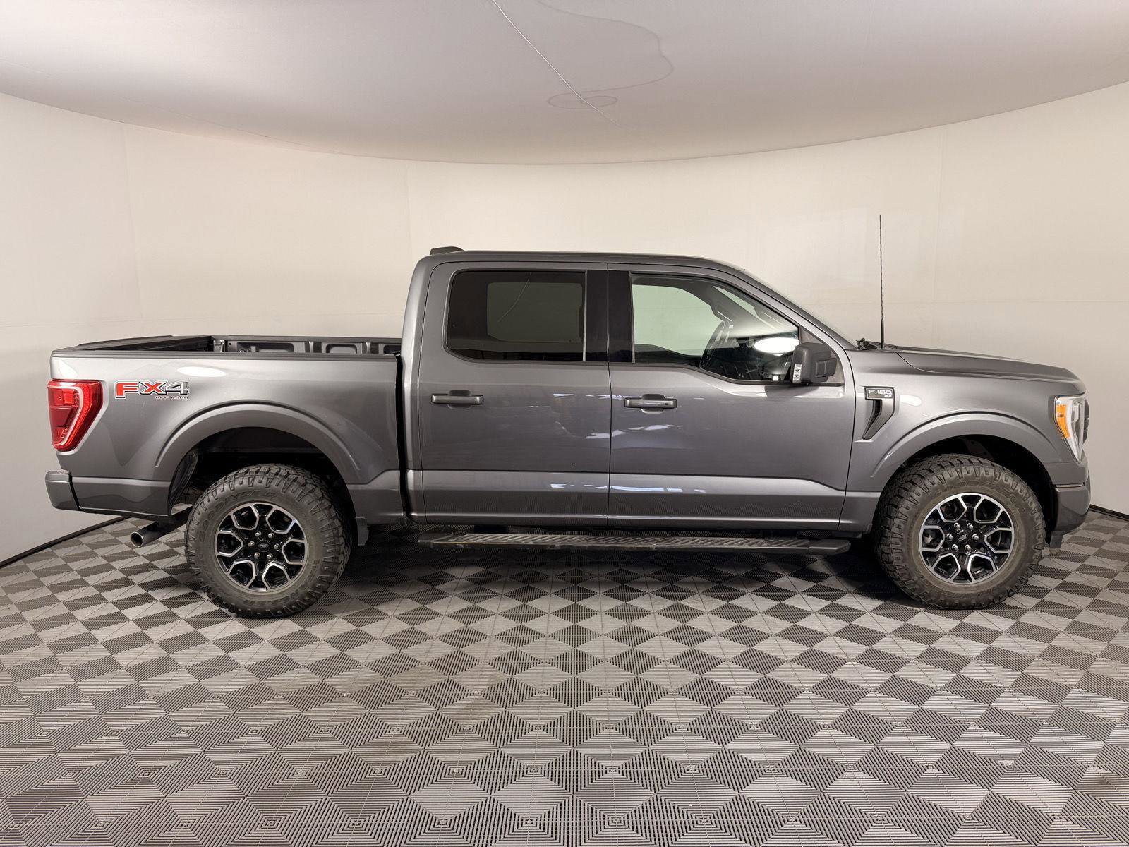 Used 2021 Ford F150 XLT w/ Equipment Group 302A High image 9