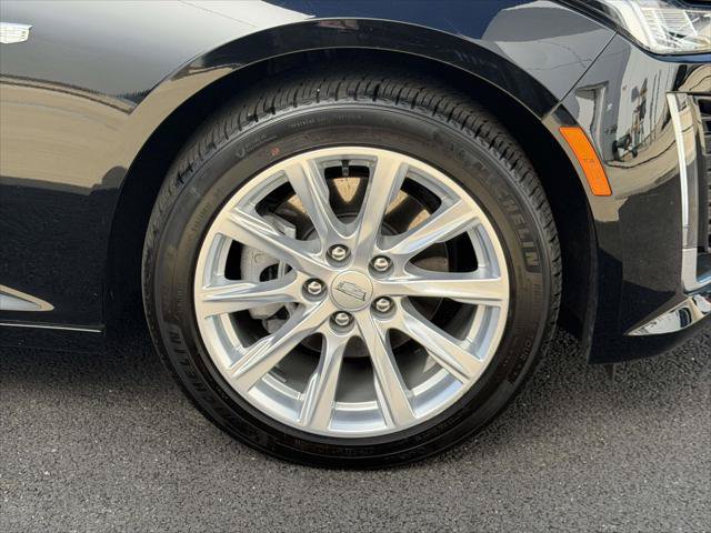 Used 2024 Cadillac CT5 Luxury w/ Cold Weather Package AWD/4WD image 9