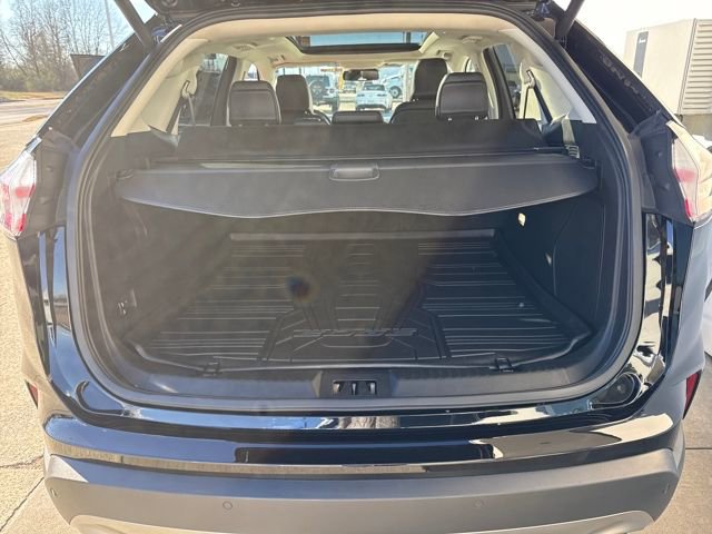 Used 2024 Ford Edge Titanium w/ Cargo Accessory Package image 21