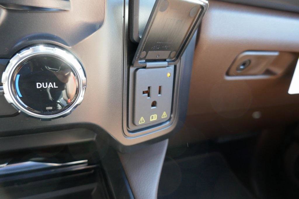 New 2026 Ford F350 King Ranch w/ Chrome Package image 24
