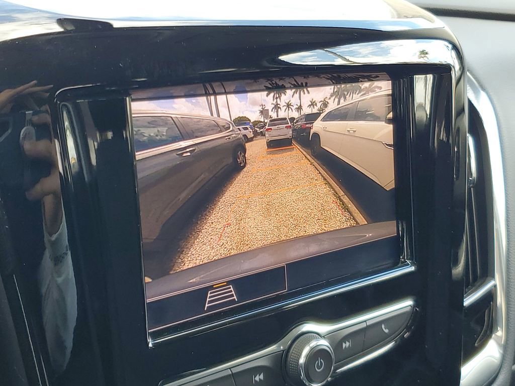 Used 2021 Chevrolet Traverse LS image 21