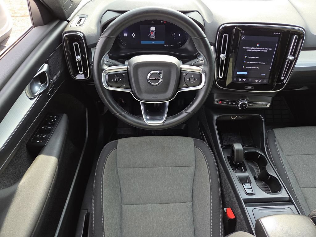 Used 2024 Volvo XC40 B5 Core AWD/4WD image 26