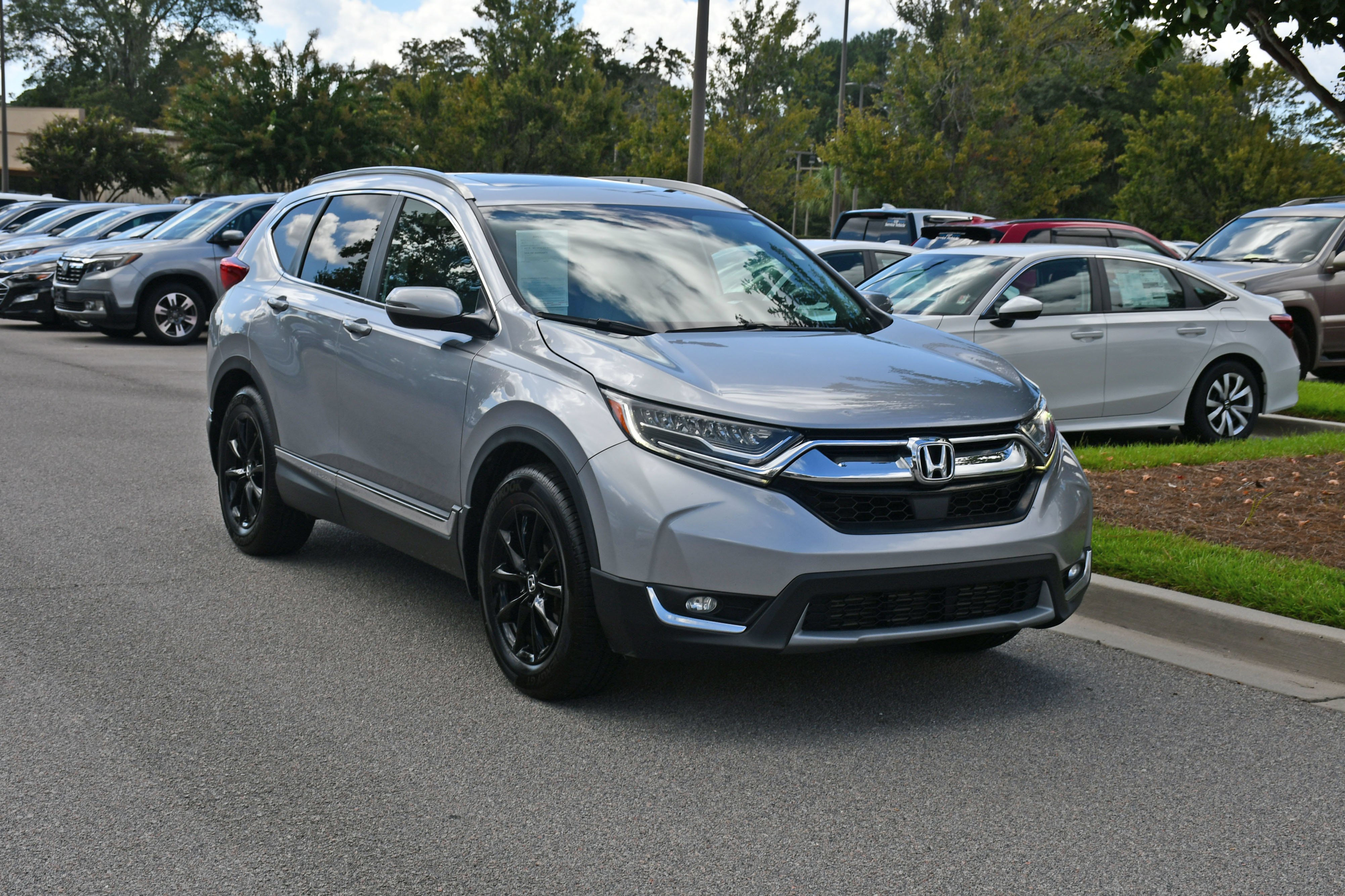Used 2017 Honda CR-V Touring image 6