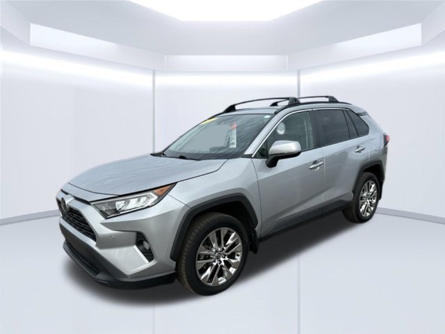 Used 2021 Toyota RAV4 XLE Premium AWD/4WD image 6