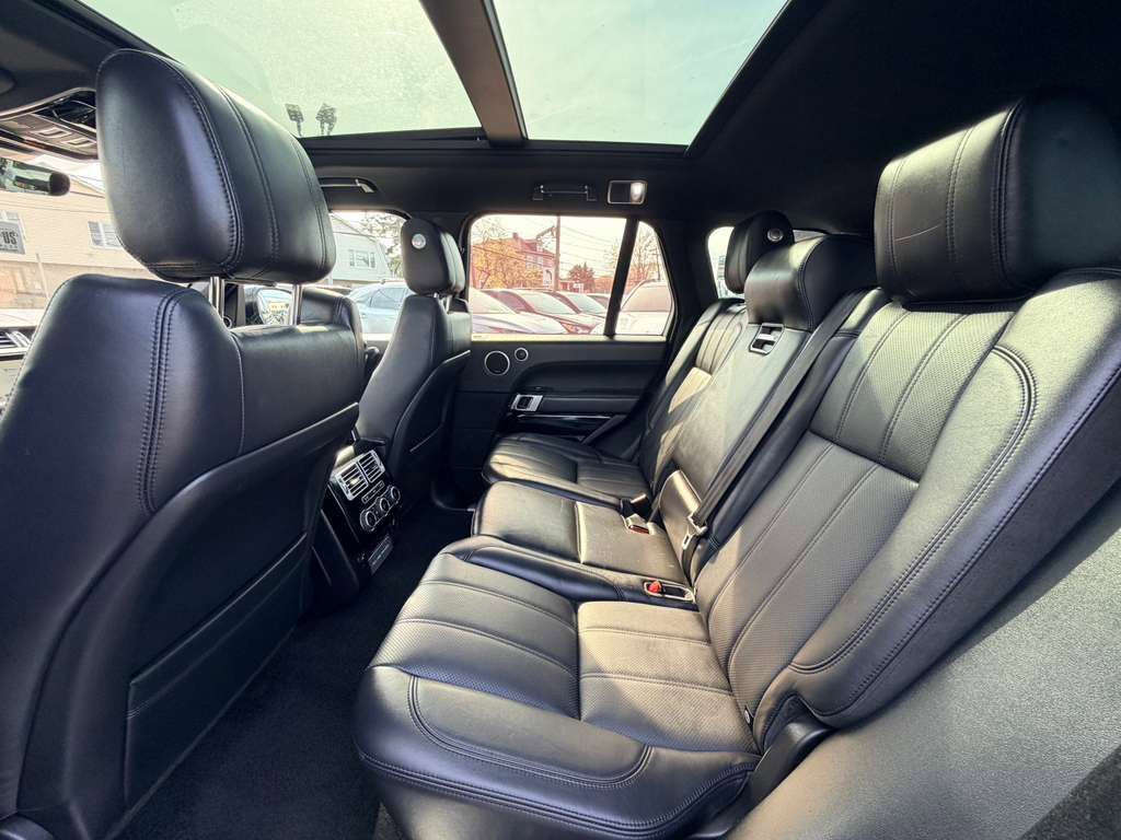 Used 2017 Land Rover Range Rover Supercharged image 25