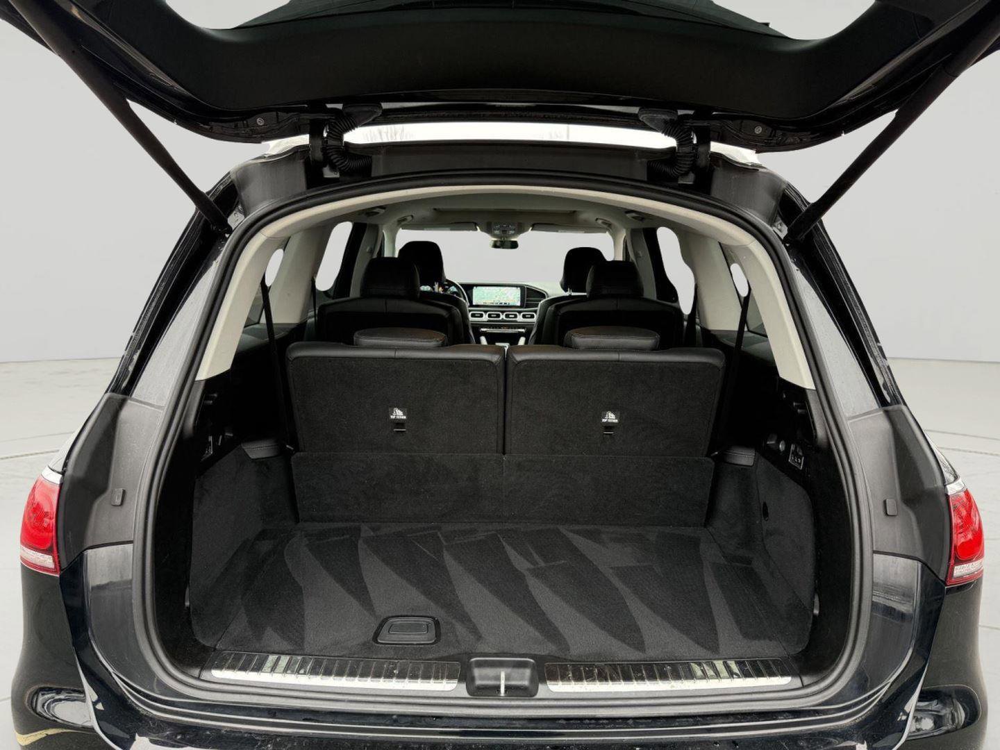 Used 2020 Mercedes-Benz GLS 450 4MATIC image 27