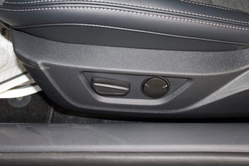 New 2025 Ford Mustang Coupe image 21