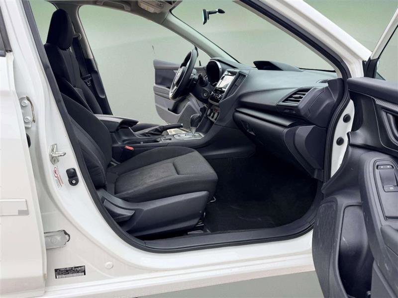 Used 2018 Subaru Impreza 2.0i Premium image 24