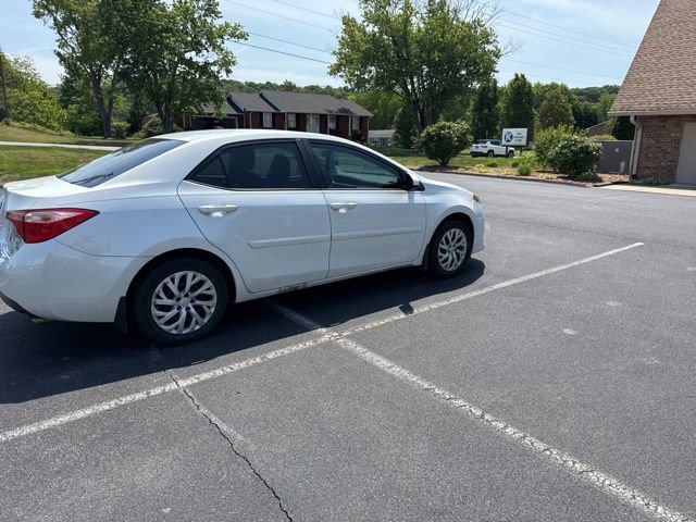 Used 2019 Toyota Corolla LE FWD image 9