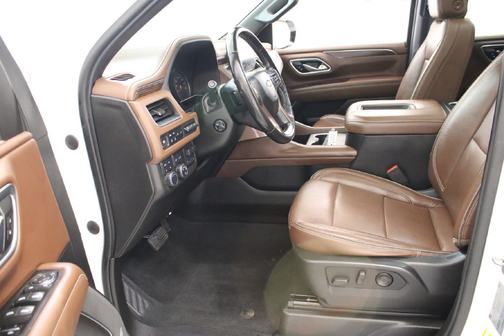 Used 2021 Chevrolet Tahoe High Country w/ Premium Package AWD/4WD image 24